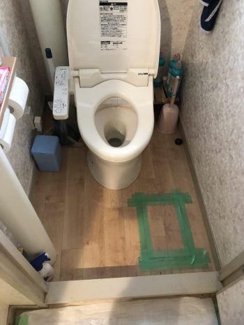 トイレのクションフロア貼り替え